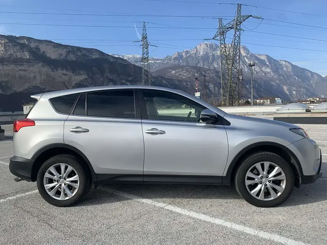 Usata Toyota RAV4 Executive 150 CV (110 kW) 2013 SUV