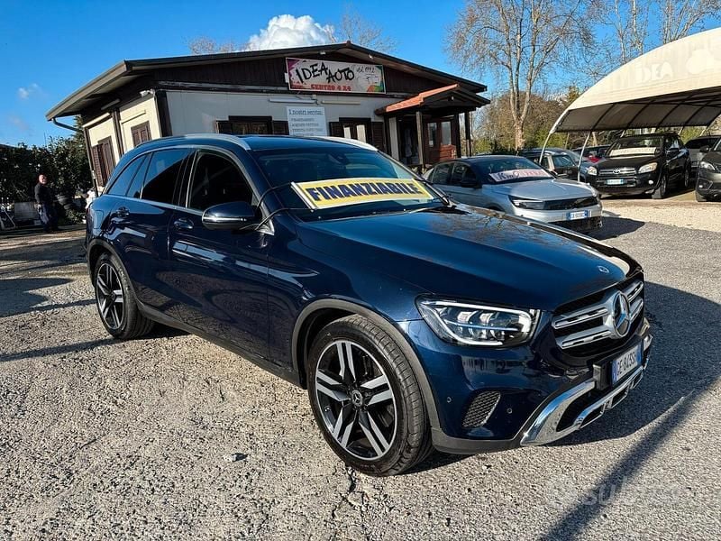 Usata Mercedes GLC300 Business 245 CV (180 kW) 2021 Blu SUV