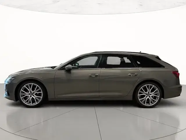 Usata Audi A6 Sport 204 CV (150 kW) 2023 Grigio chronos metallizzato Station wagon