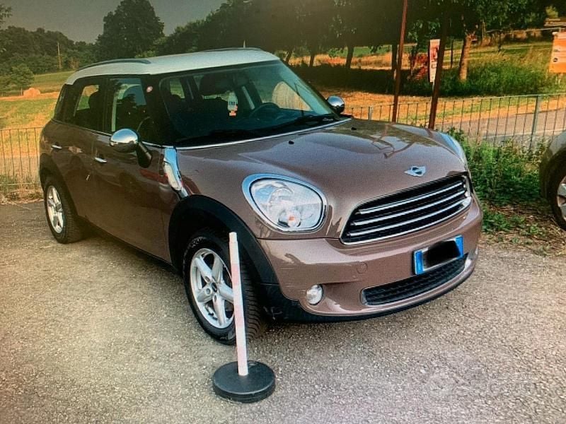 Usata Mini Cooper Countryman 89 CV (65 kW) 2011 Marrone SUV