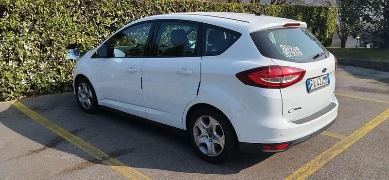 Usata Ford C-MAX Ambiente 101 CV (74 kW) 2015 Bianco Monovolume
