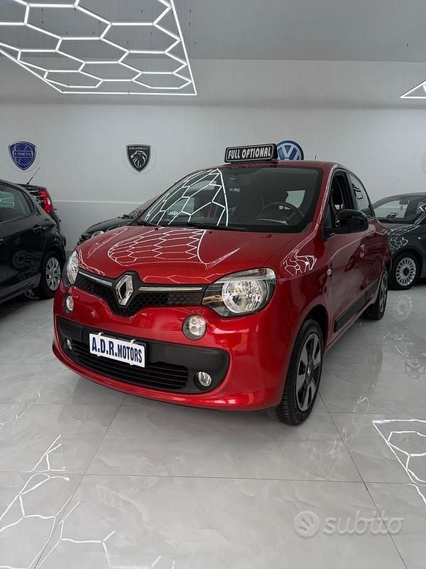 Usata Renault Twingo SE 69 CV (50 kW) 2018 Rosso Utilitaria