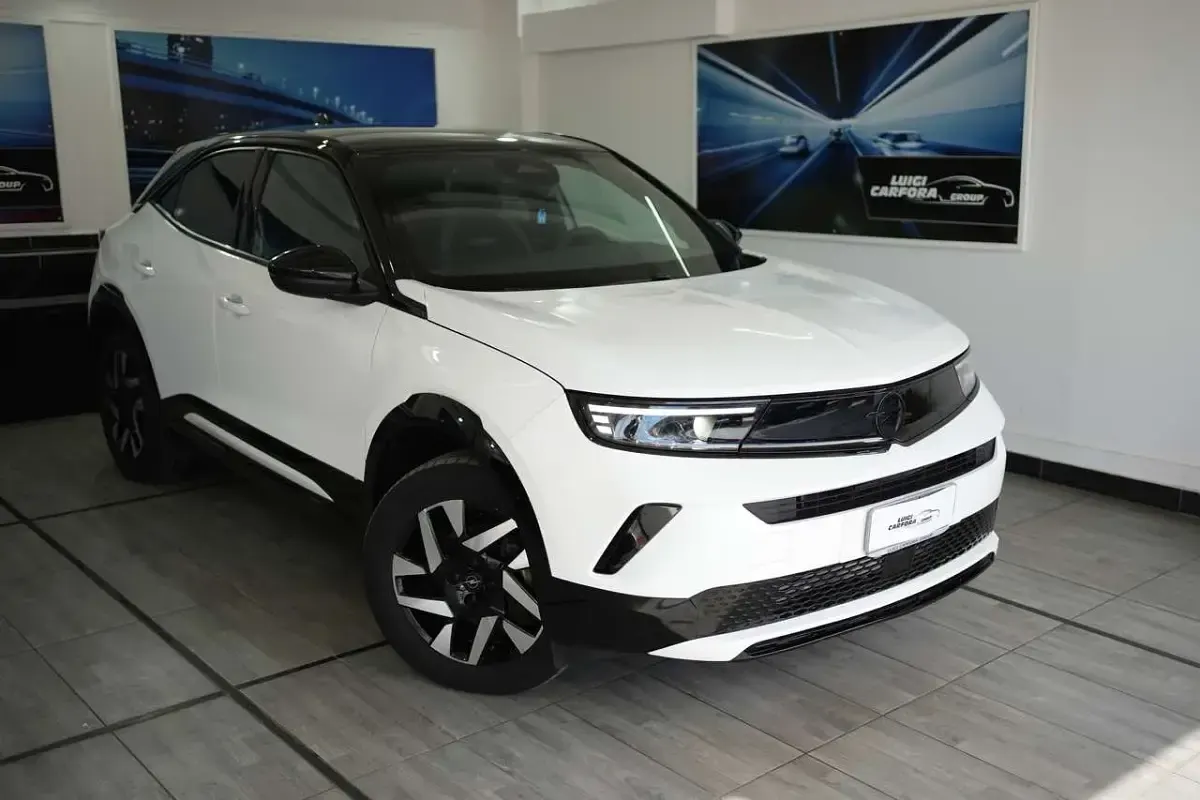 Usata Opel Mokka 131 CV (96 kW) 2025 Bianco SUV