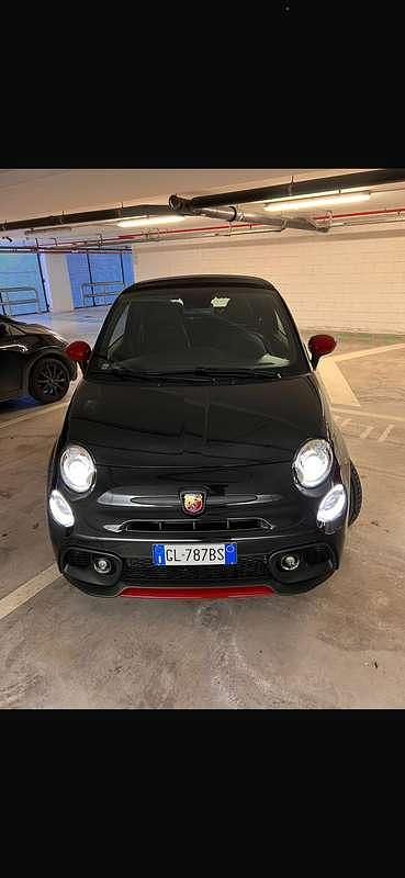 Usata Abarth 695C Competizione 179 CV (131 kW) 2022 Nero Cabrio