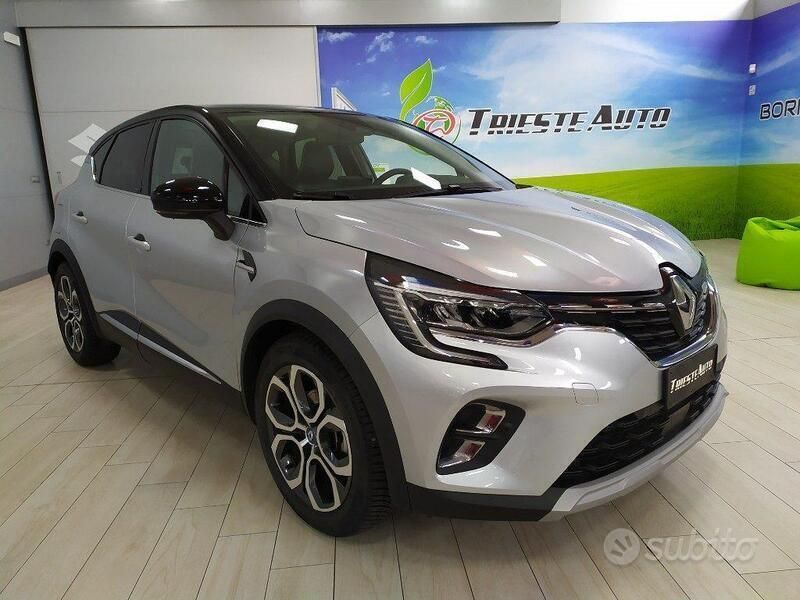 Usata Renault Captur Intens 145 CV (106 kW) 2021 Argento SUV