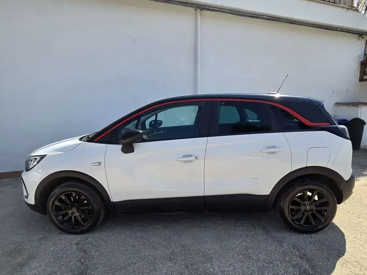 Usata Opel Crossland GS Line 110 CV (80 kW) 2021 Bianco SUV