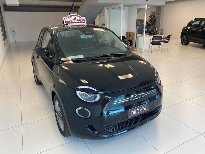 Usata Fiat 500e 42 kW (58 CV) 2023 Nero Berlina