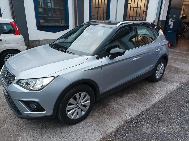 Begagnad Seat Arona 120 HK (88 kW) 2021 Grå SUV