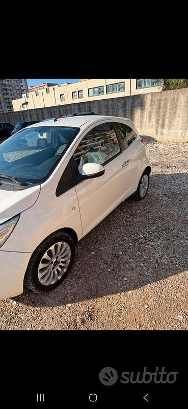 Usata Ford Ka 75 CV (55 kW) 2011 Bianco Utilitaria