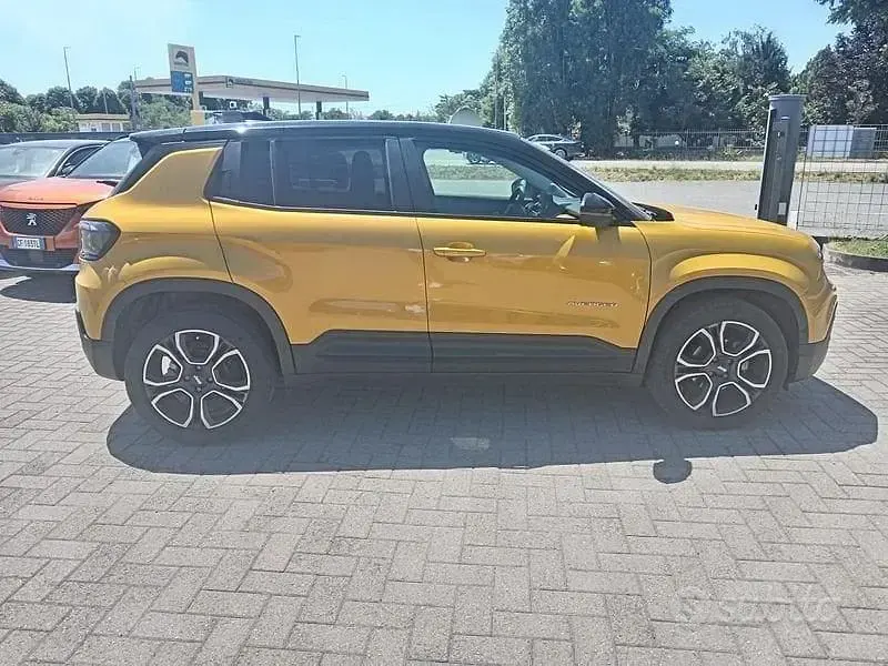 Usata Jeep Avenger Summit 101 CV (74 kW) 2023 Giallo SUV