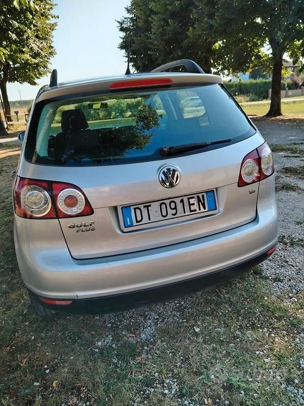 Usata VW Golf Plus Cross Comfortline 102 CV (75 kW) 2008 Grigio Monovolume