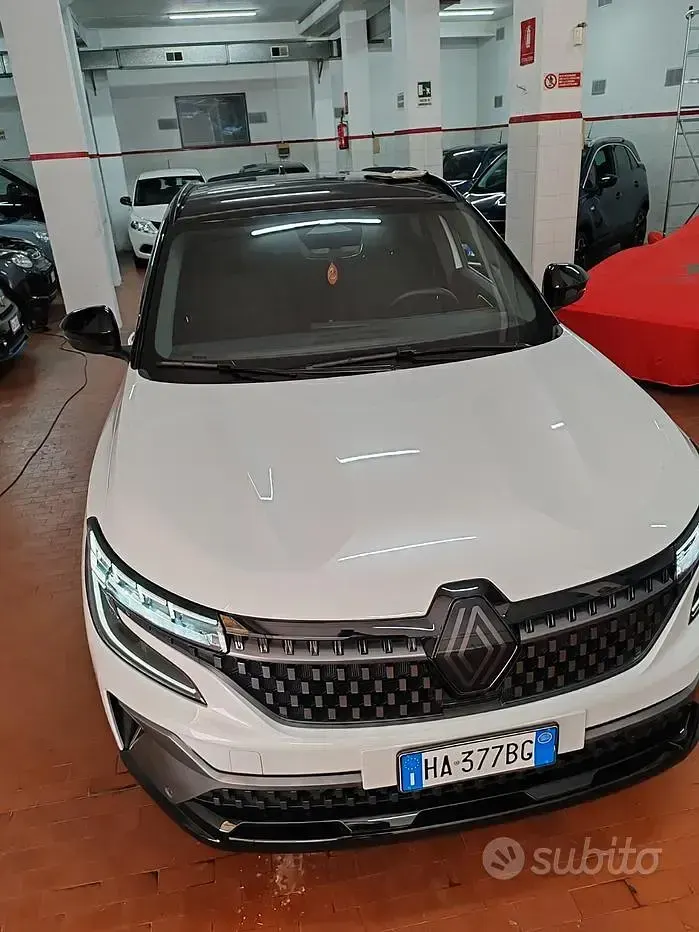 Usata Renault Austral Techno 131 CV (96 kW) 2025 Bianco SUV