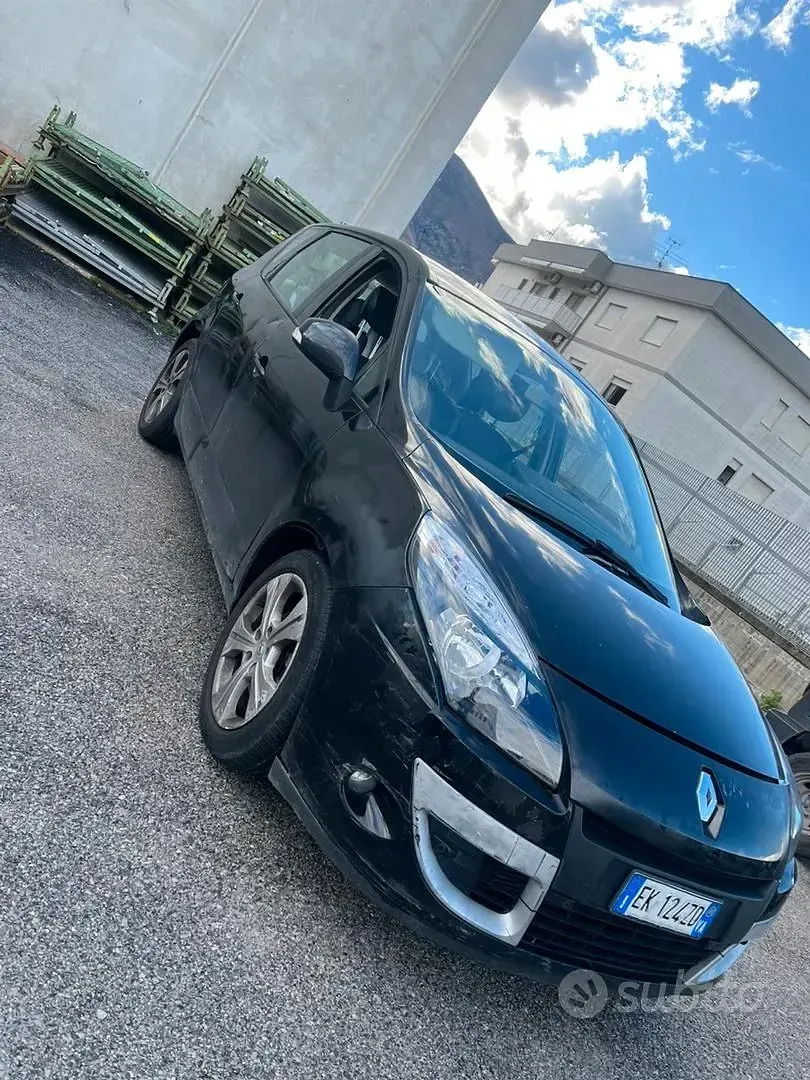 Usata Renault Scenic E-Tech 110 CV (80 kW) 2011 Nero Monovolume