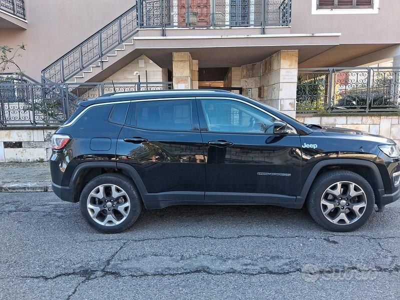 Usata Jeep Compass Limited 140 CV (102 kW) 2017 Nero SUV