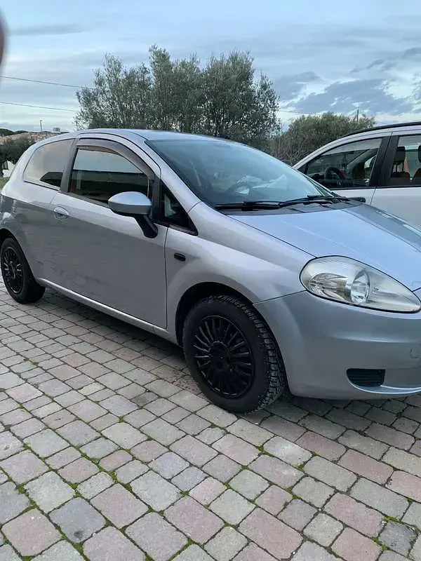 Usata Fiat Grande Punto 75 CV (55 kW) 2007 Utilitaria