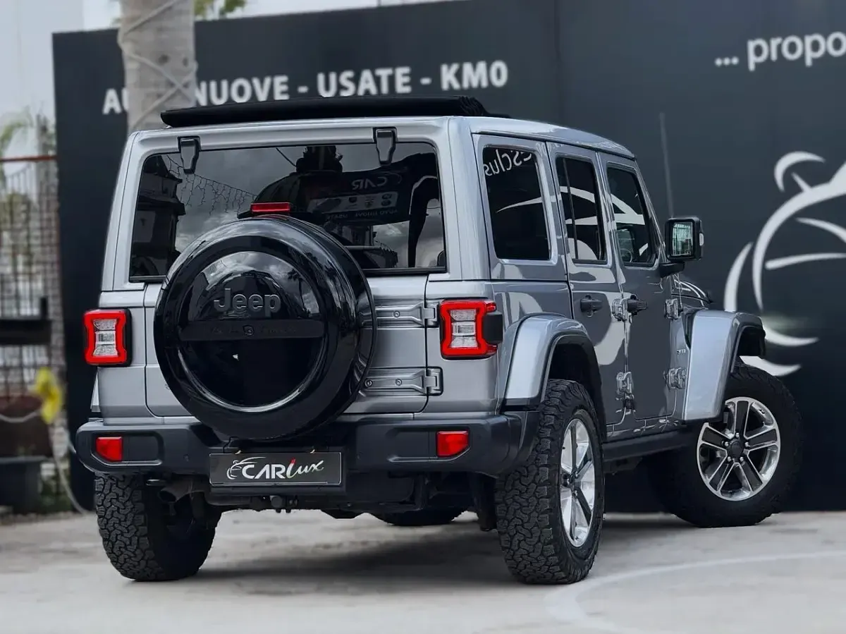 Usata Jeep Wrangler Unlimited Sahara 200 CV (147 kW) 2019 Argento SUV