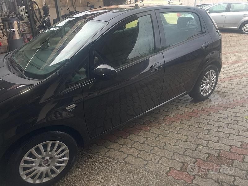Usata Fiat Punto Lounge 2014 Nero Utilitaria