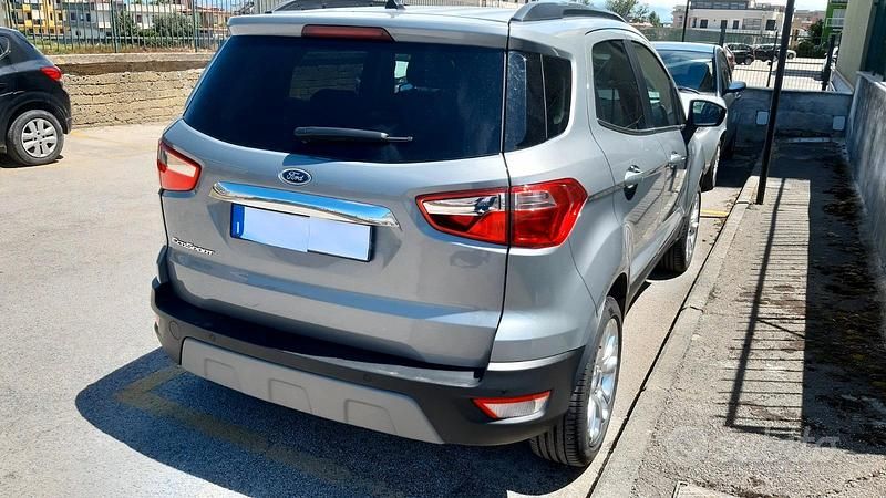 Usata Ford Ecosport 125 CV (91 kW) 2021 Grigio SUV