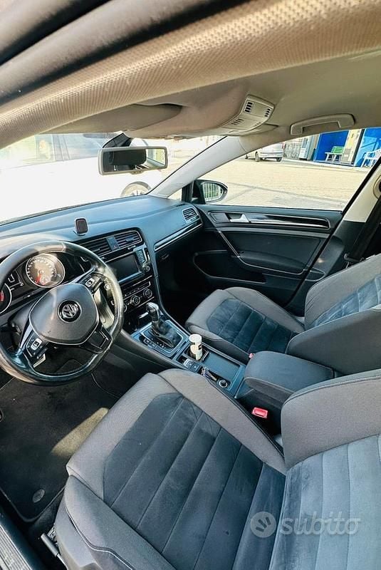 Usata 2015 VW Golf VII Tre volumi | 9700 € (Ottimo prezzo) - Immagine 1/4