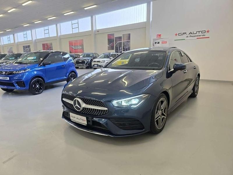 Blu Usata 2022 Mercedes CLA200 Premium Plus Tre volumi | 37.900 € (Cara) - Immagine 1/4