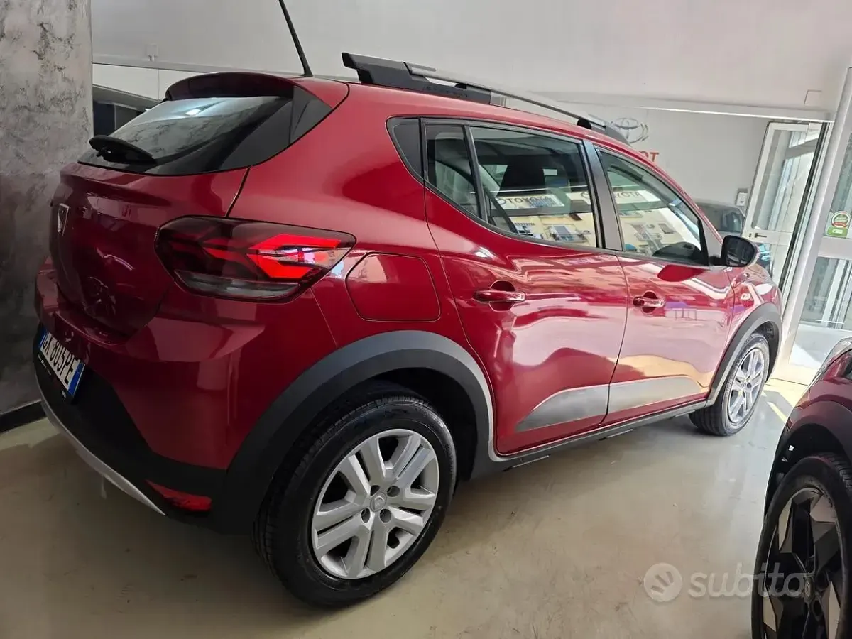 Usata Dacia Sandero 101 CV (74 kW) 2022 Rosso Berlina