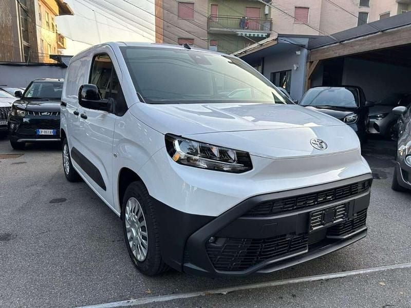Bianco Nuova 2025 Toyota Proace City City Monovolume | 17.990 € (Ottimo prezzo) - Immagine 1/4