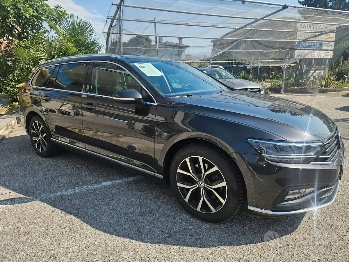 Usata VW Passat Executive 190 CV (139 kW) 2020 Grigio Station wagon