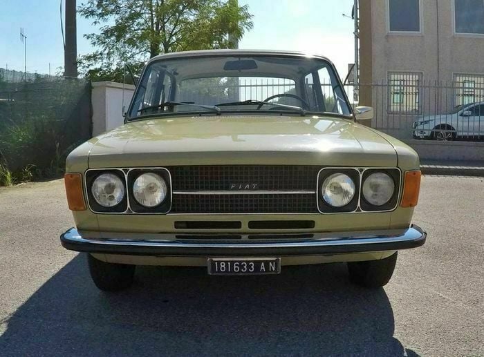 Usata Fiat 124 76 CV (55 kW) 1973 Verde Berlina
