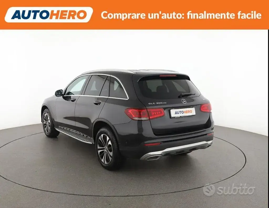 Usata Mercedes GLC300 194 CV (142 kW) 2021 Grigio SUV