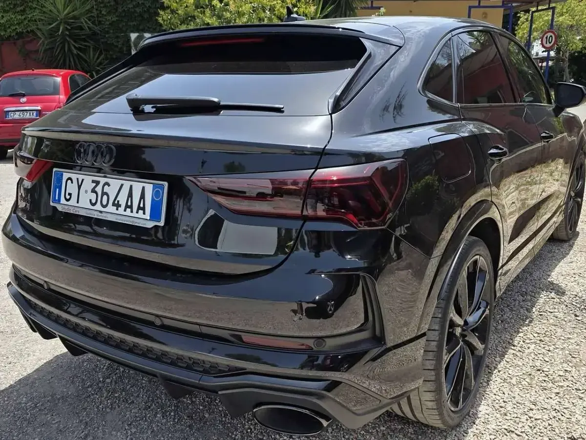 Usata Audi RS Q3 Sportback Ambiente 400 CV (294 kW) 2022 Nero SUV