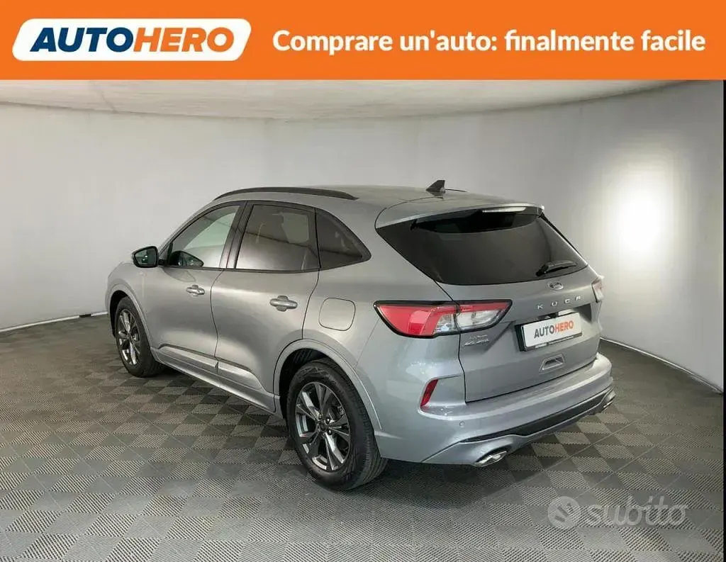 Usata Ford Kuga ST-Line 120 CV (88 kW) 2022 Grigio SUV