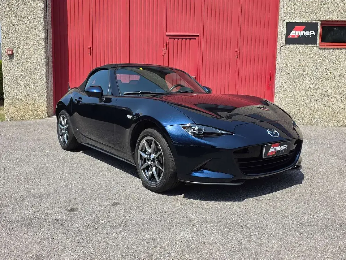 Usata Mazda MX5 Exclusive-Line 132 CV (97 kW) 2023 Blu/azzurro Cabrio