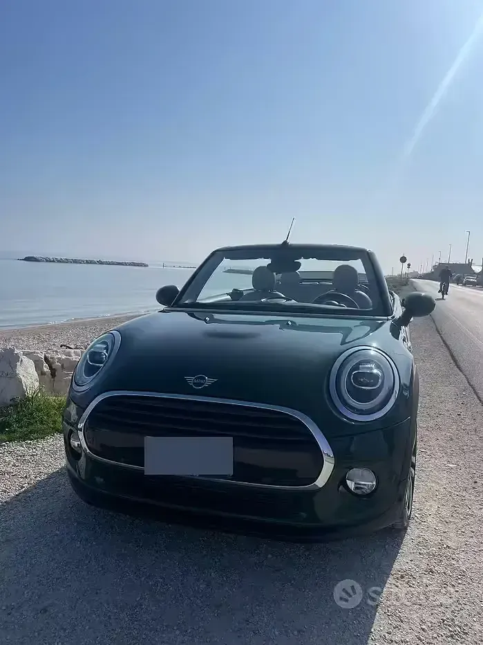 Usata Mini Cooper Cabriolet 116 CV (85 kW) 2018 Verde Cabrio