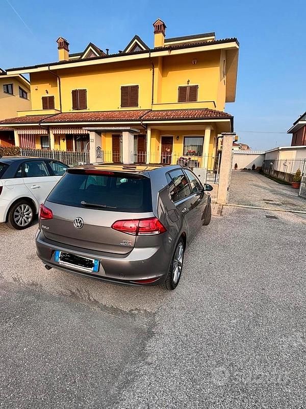 Usata VW Golf VII 110 CV (80 kW) 2013 Grigio Berlina