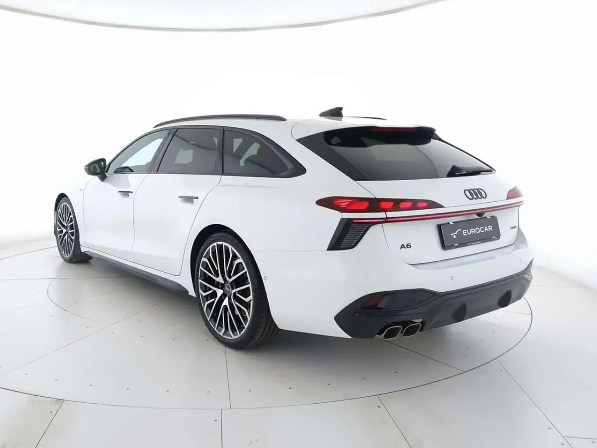 Nuova Audi A6 S-Line 299 CV (219 kW) 2026 Bianco arkona Station wagon