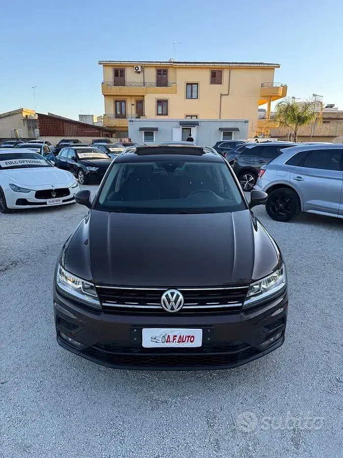 Usata VW Tiguan Style 150 CV (110 kW) 2017 Marrone SUV