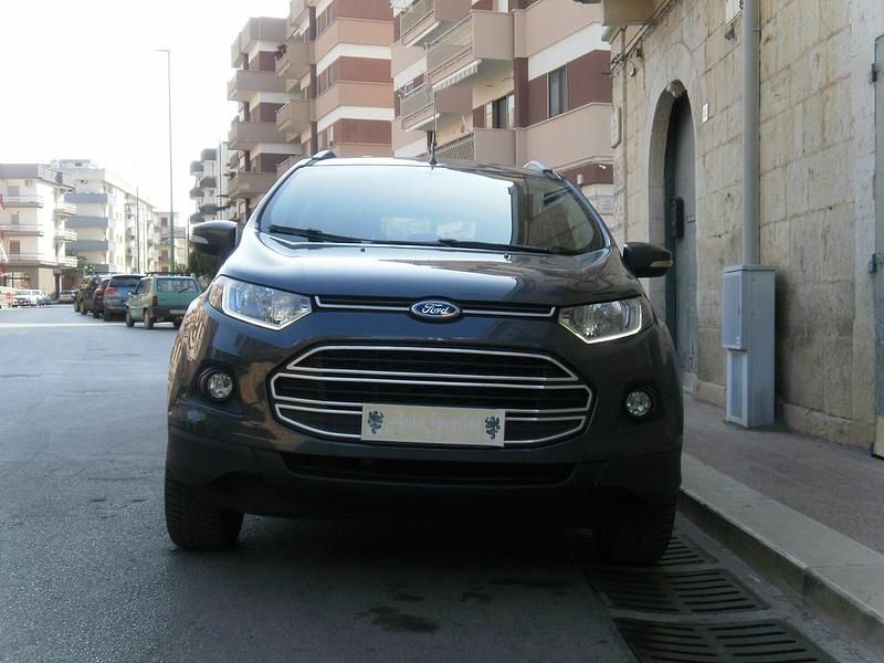 Grigio Usata 2017 Ford Ecosport Titanium SUV | 9800 € (Buon prezzo) - Immagine 1/4