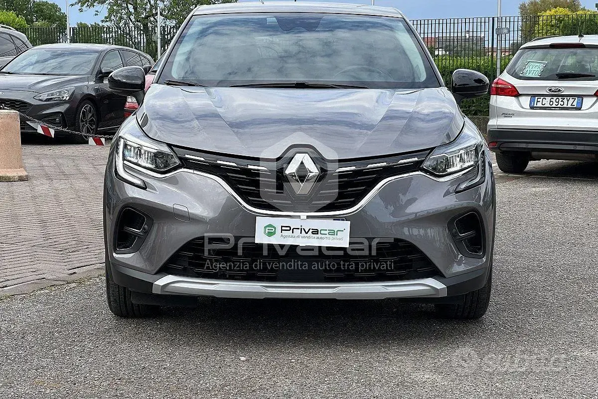 Usata Renault Captur Intens 159 CV (116 kW) 2022 Grigio SUV