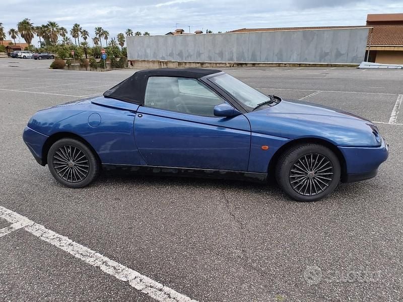 Usata Alfa Romeo Spider 150 CV (110 kW) 1996 Blu Cabrio