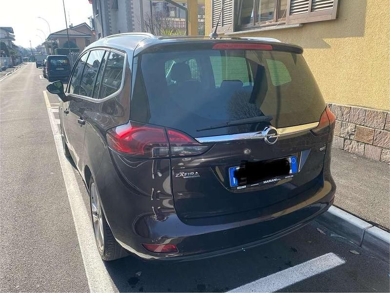 Usata Opel Zafira Tourer S 131 CV (96 kW) 2012 Marrone Monovolume
