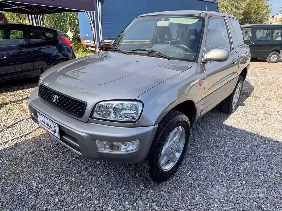 Usata Toyota RAV4 128 CV (94 kW) 1999 Coupé