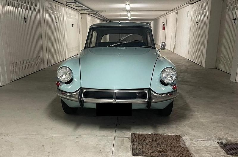 Usata 1960 Citroën DS Tre volumi | 55.500 € - Immagine 1/4