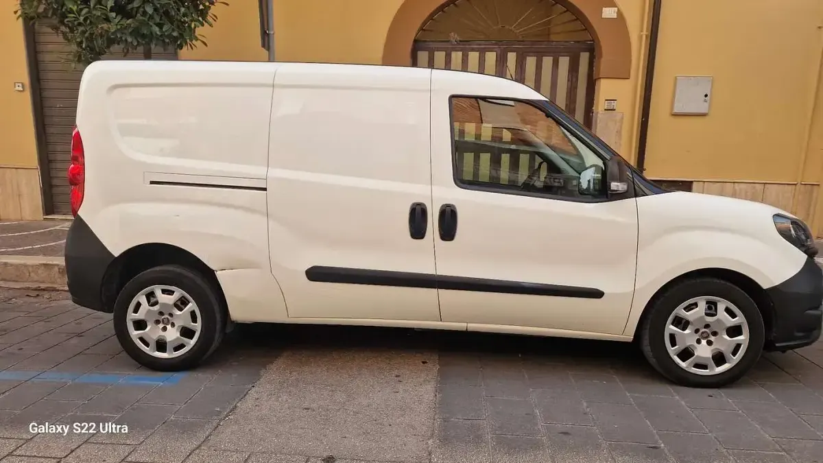Usata Fiat Doblò Lounge 105 CV (77 kW) 2017 Monovolume