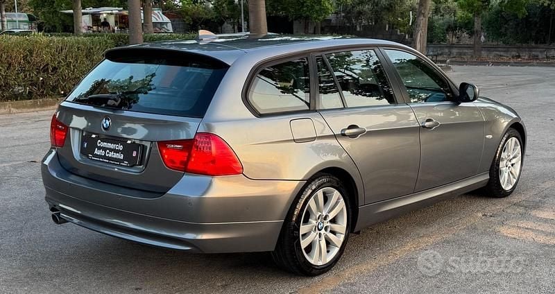 Usata BMW 320 184 CV (135 kW) 2010 Grigio Station wagon