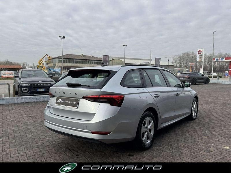Usata Skoda Octavia Executive 150 CV (110 kW) 2022 Grigio Station wagon