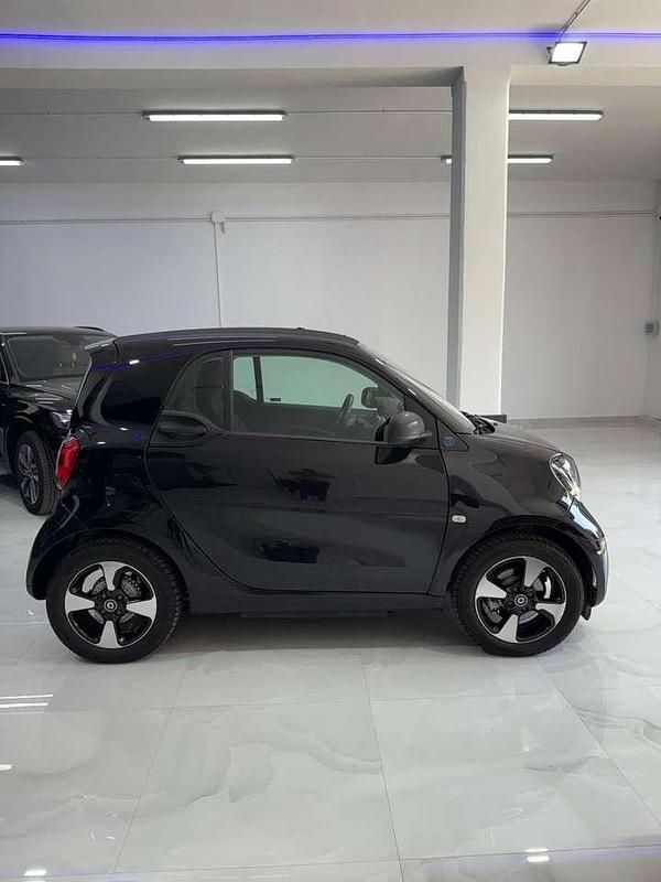 Usata Smart ForTwo Electric Drive 41 kW (56 CV) 2021 Nero Berlina