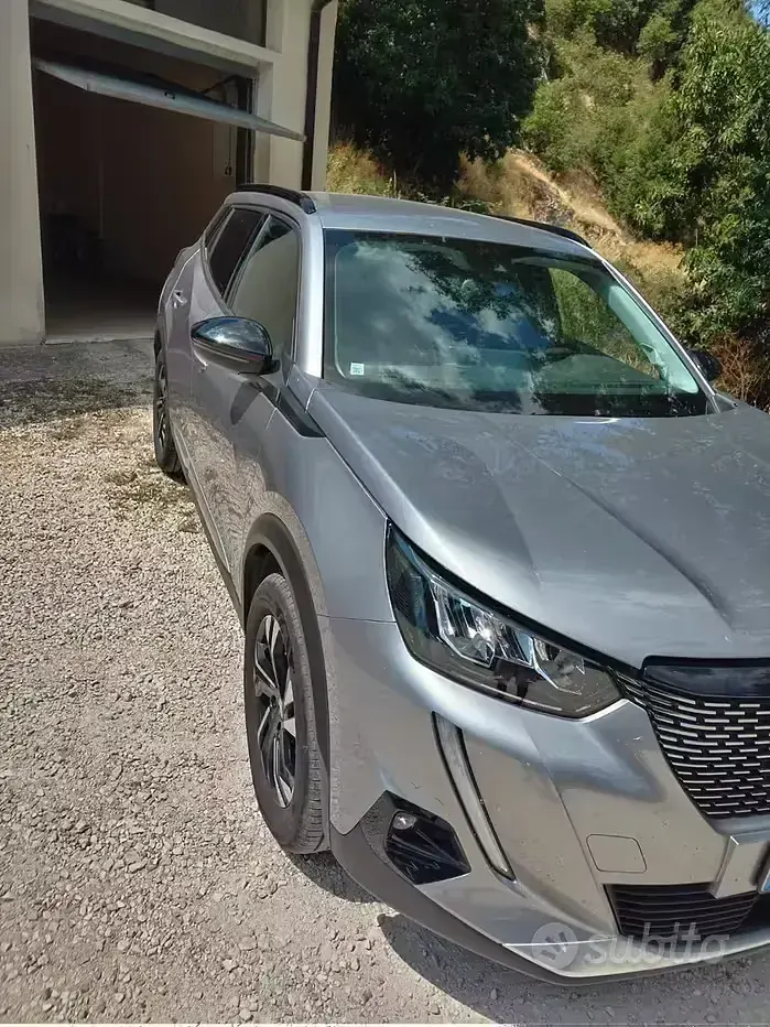 Usata Peugeot 2008 110 CV (80 kW) 2022 Grigio SUV