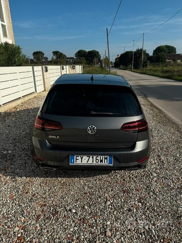 Usata VW Golf VII R-line 150 CV (110 kW) 2019 Grigio Berlina