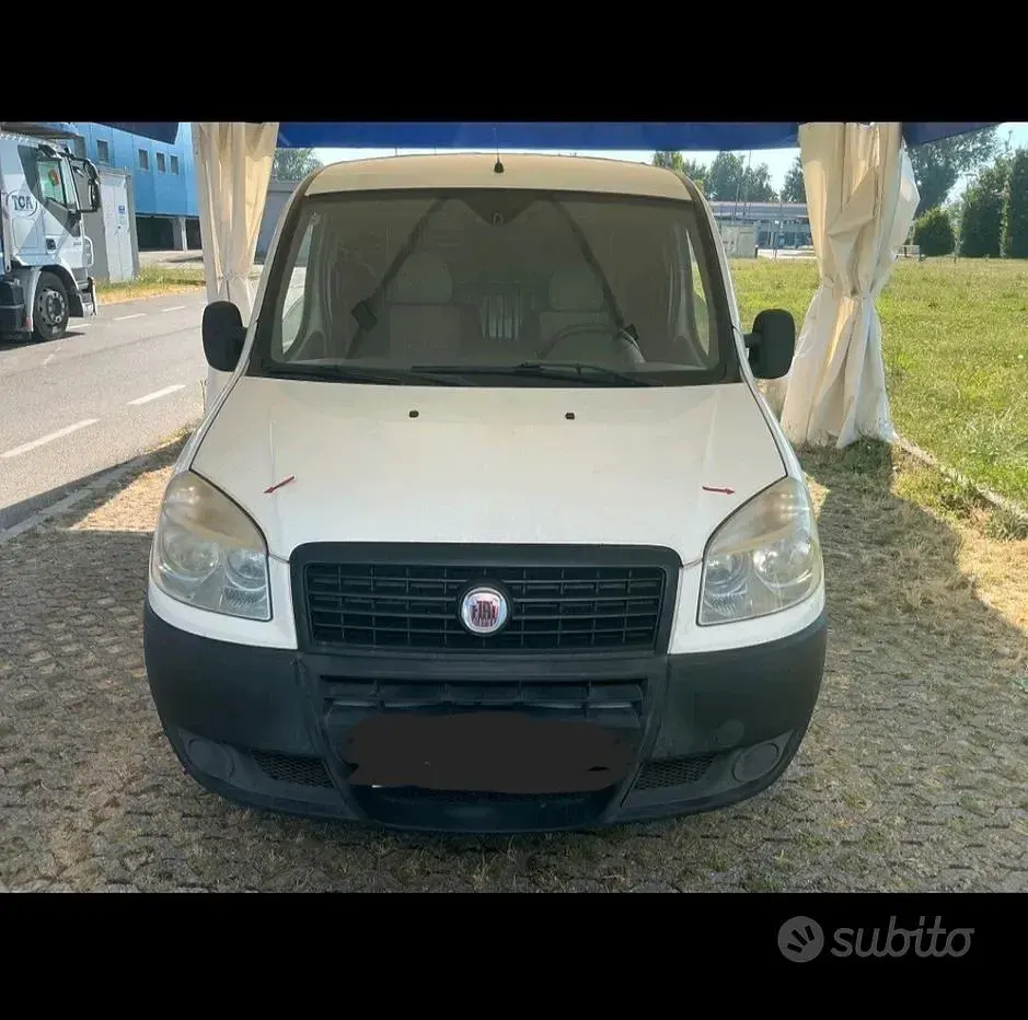 Usata Fiat Doblò 75 CV (55 kW) 2009 Bianco Monovolume