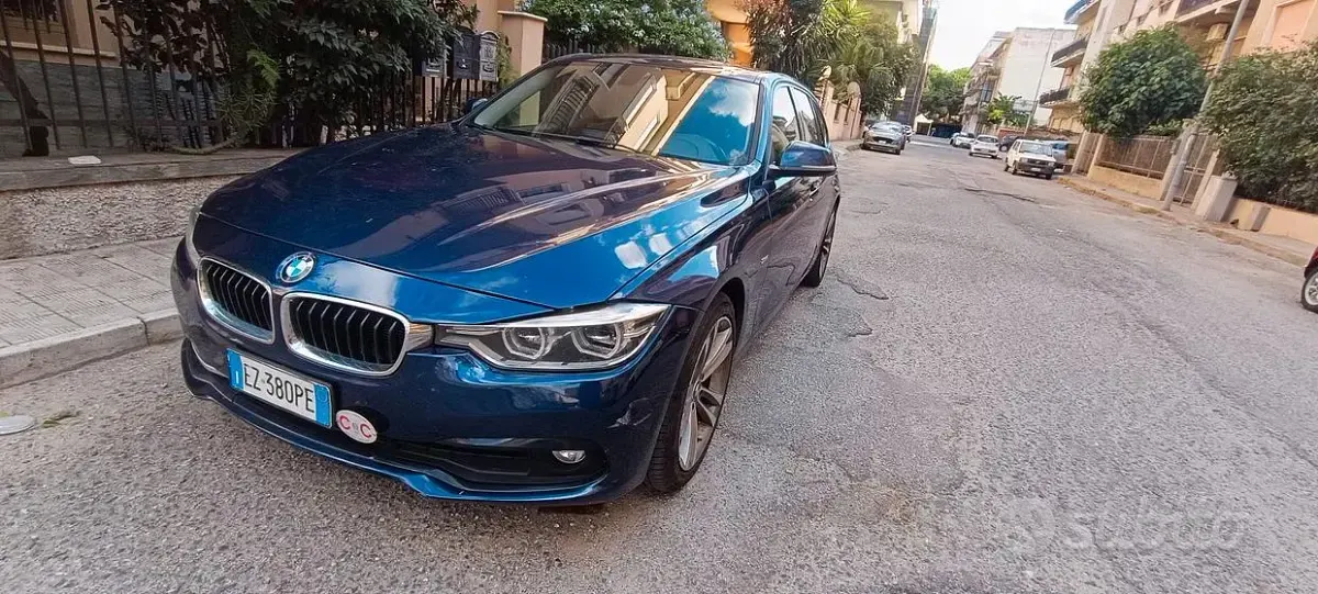 Usata BMW 318 Advantage 150 CV (110 kW) 2015 Bluazzurro Station wagon